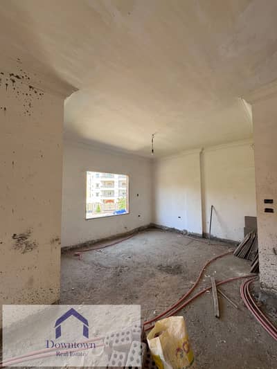 Apartment for sale in the best location in the eighth district Sheikh Zayed