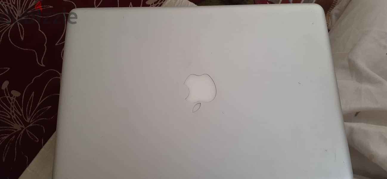 MacBook pro 8.1 core i7 6