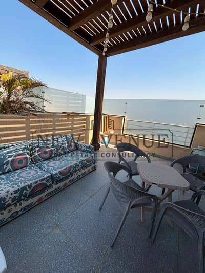 بينتهاوس تشطيب سوبر لوكس بالمطبخ و التكييفات فى Village avenue palm hills بجوار واتر واى و O1 و Cloud9 و الرحاب على محور محمد نجيب