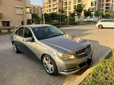 Mercedes-Benz C180 2012