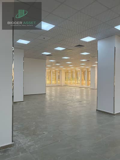 مكتب اداري متشطب بالكامل للايجار مساحه مفتوحة 1000م  3Towers