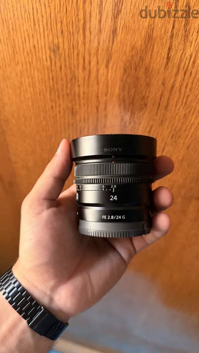 Sony lens 24mm g f2.8 with box