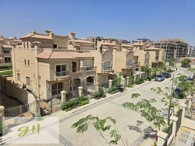 توين هاوس جاهز للاستلام للبيع في الباتيو أورو القاهرة الجديدة Patio Oro New Cairo