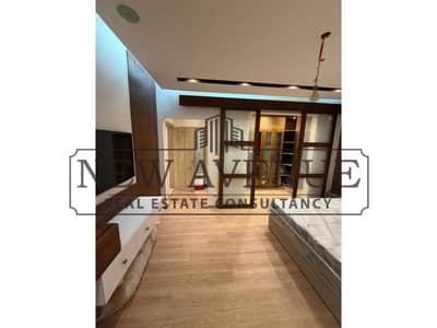 شقة  متشطبة بالكامل | إطلالة مفتوحة | بالتكييفات والمطبخ | Fifth Square