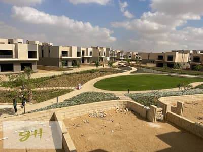 Town House Ready to Move Over Looking Landscape for Sale in District 5 New Cairo Town House Ready to Move Over Looking Landscape for Sale in District 5 New Cairo
