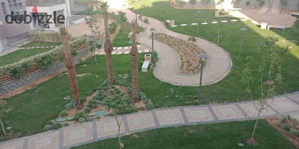 شقة  3 غرف راقية للإيجار في كايرو فيستيفال سيتي مطبخ بلاجهزة و التكيفات جاهزة لسكن