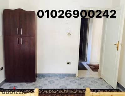 شقة مفروشة للإيجار في مدينه الشروق بالتكيفات لمهندسين
