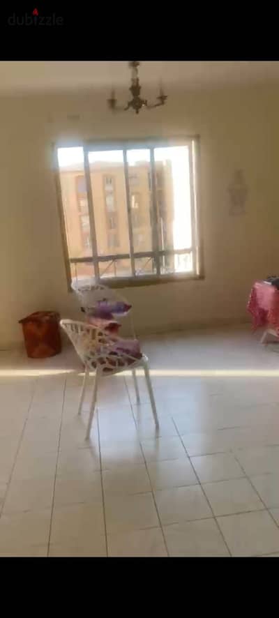 للبيع في الرحاب المرحله الثانيه  بجوار السوق القديم و الفود كورت شقه 153م  موقع وفيو مميز