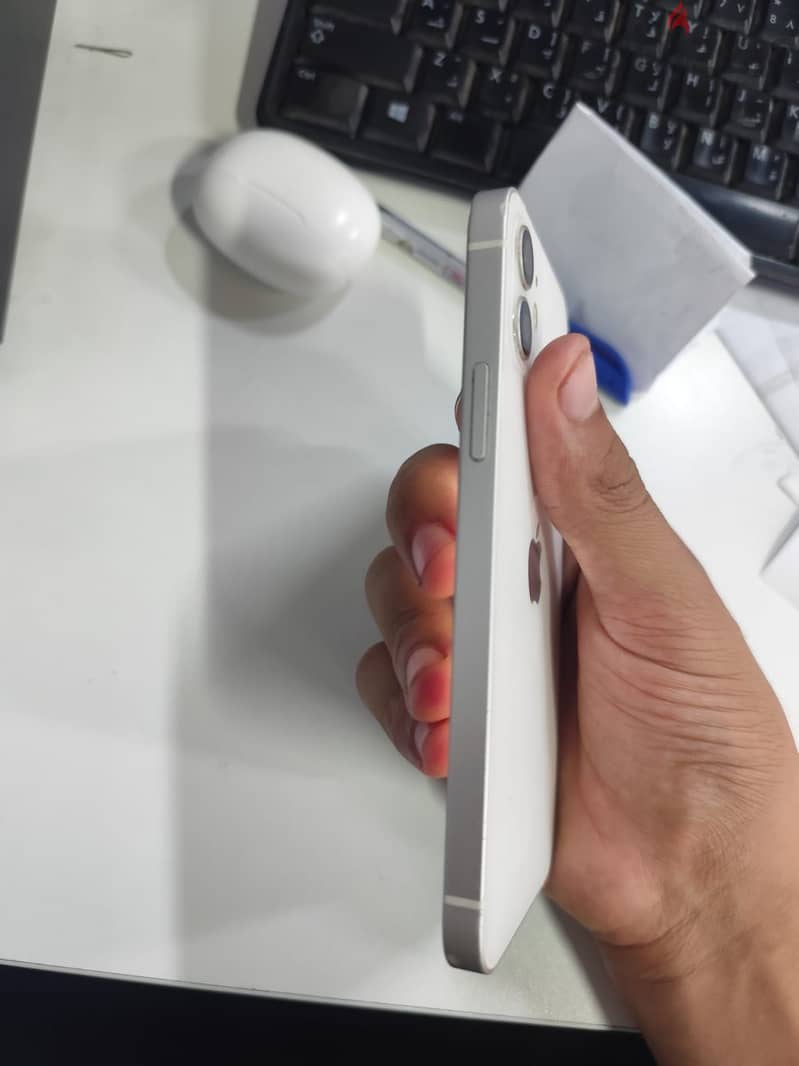 Apple - iPhone 12 3