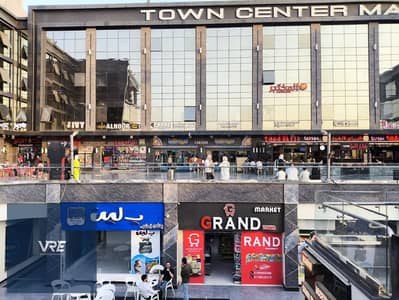 استلام فورى محل 66 متر امام نادى جرين هيلز- تقسيط - من المالك مباشرة
