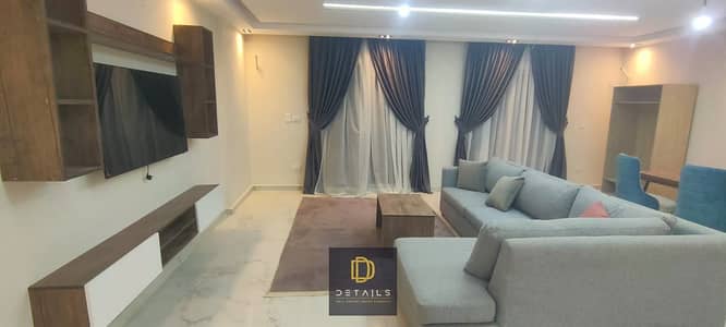 شقه ايجار مفروش ارضي بجاردن فرش وتشطيب مودرن  High-End مكيفه بالكامل في المرحله الثالثه ب بكومباوند الخمائل الشيخ زايد
