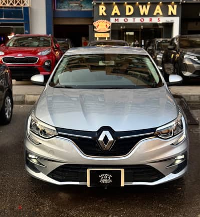 بحاله الزيرو كاش او تقسيط فابريكه بالكامل Renault Megane 2023 بصمه