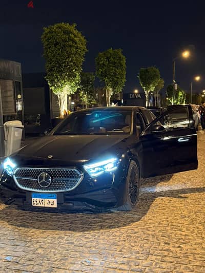 مرسيدس بنز E200للايجار بدون ساءق موديل2025 ercedes-Benz for rent, mode
