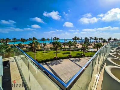 استلام فوري متشطب بالكامل شاليه للبيع في قريه مزارين امام ابراج العلمين الساحل الشمالي ( North Cost )