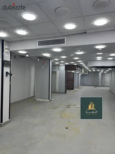 محل تجاري للايجار مساحه 620 متر تشطيب سوبر لوكس بزهراء المعادي بجوار كارفور لوكيشن مميز وسط كثافه سكانيه عاليه