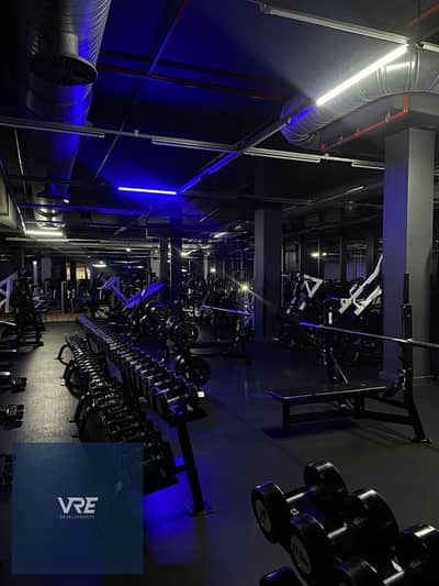 Immediate Delivery - 111 sqm Commercial Unit Direct from Owner, Suitable for Gym, in the Largest Mall in Shorouk, with Installments Over One Year