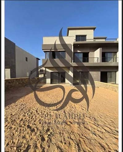 فيلا للبيع في سوان ليك ريذيدنس التجمع الخامس موقع مميز اقل من سعر السوق Swan Lake Residence