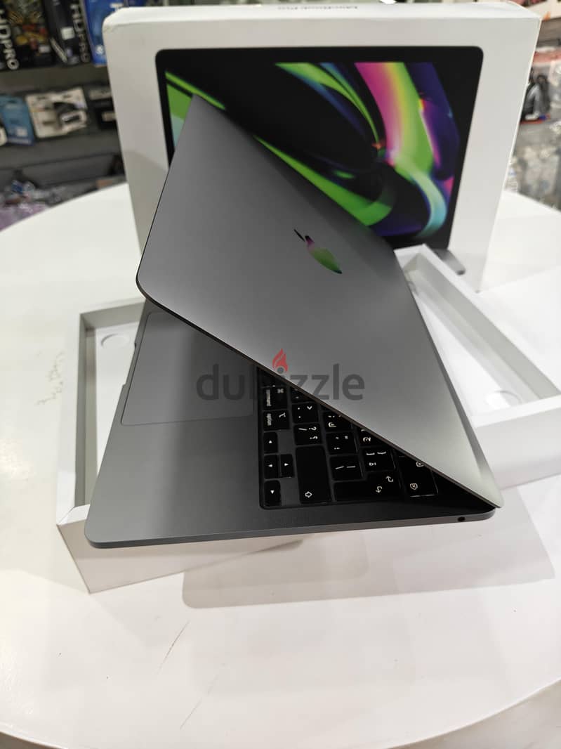 MacBook pro M2 5