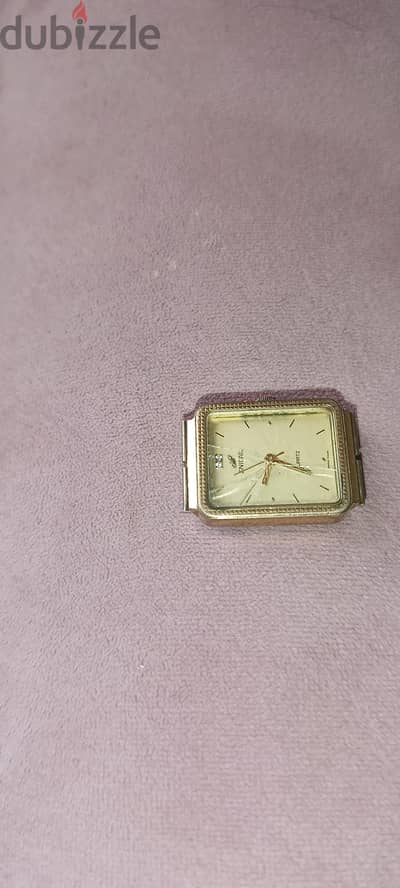ساعة Enicar كلاسيكية سويسرية (Quartz)، تتميز