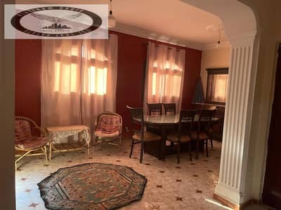 Furnished apartment for rent in Fifth Settlement (Al-Narges 1 Villas area), near 90th Street and the Dusit Hotel. Garden view. Super-lux finish.