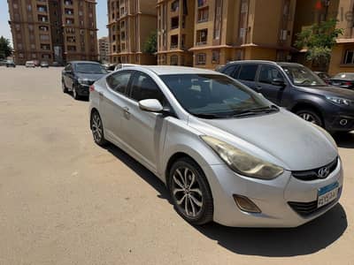هيونداي إلينترا 2013