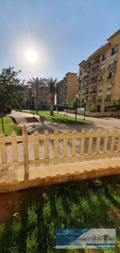 For rent in Al Rehab City, in the seventh phase, a ground floor apartment with a private garden, view garden.