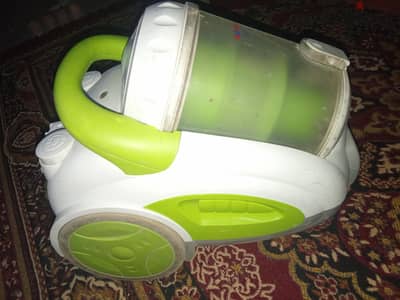 مكنسة كهربائية