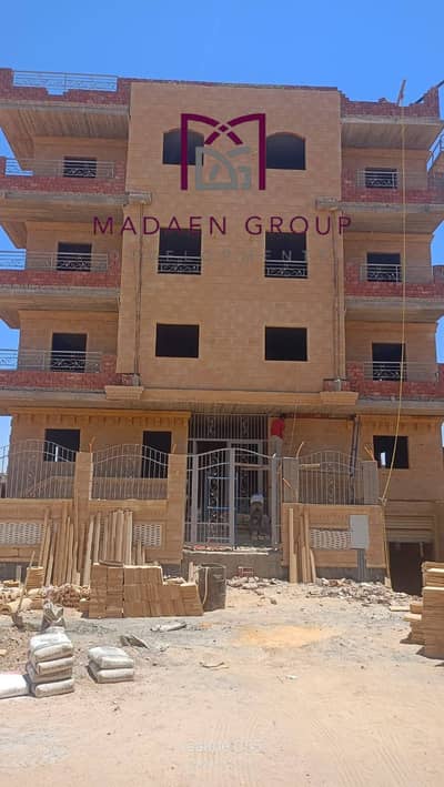 شقه للبيع باحياء باديه امام باديه بالم هيلز وجامعه القاهره الاهليه قريبه من مطار اكتوبر الجديده