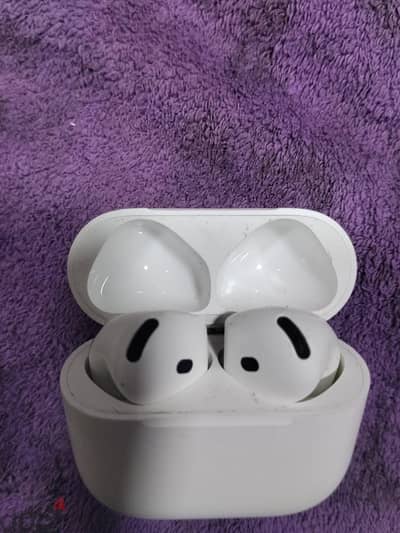 AirPods 4