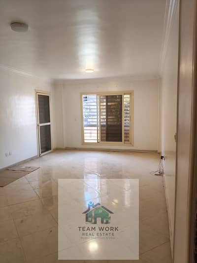 بقلب الشيخ زايد. . شقة 130م دور أرضي مرتفع للبيع بـ "دار مصر - الحي In the heart of Sheikh Zayed. . . 130m² elevated ground floor apartment for sale in "