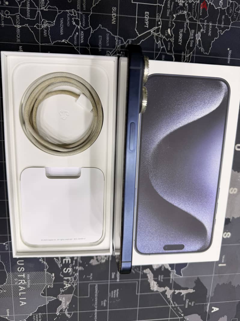 Apple - iPhone 15 Pro Max 4