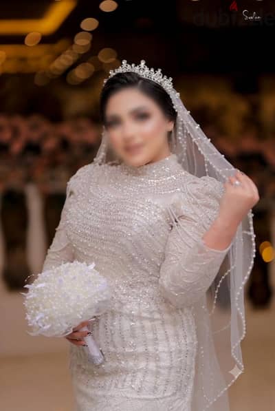 فساتين للبيع بسعر الايجار