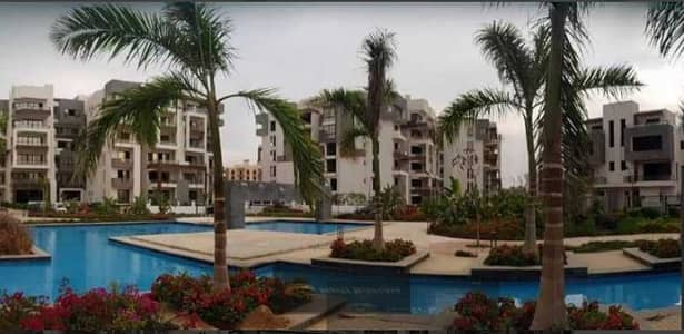 For sale a distinguished apartment in Istoria Park Compound, 6th of October City, area: 175 meters, first floor, ultra-super luxe finishing, in front of the Police Club and the State Litigation Authority.