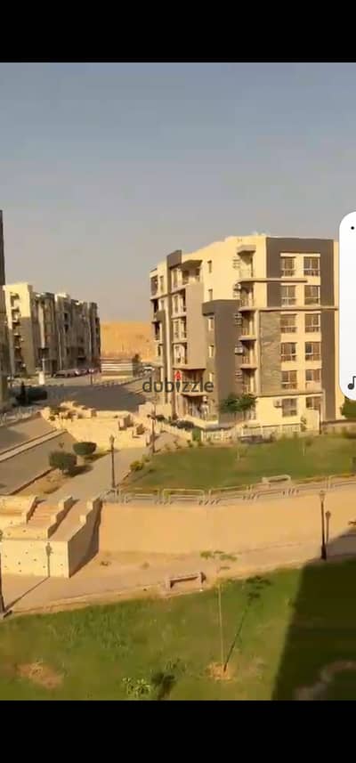 140 m apartment in the Jannah compound, third floor, gas and elevator working, three rooms including a master, 3 bathrooms