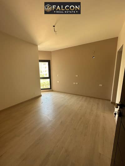 Ready-to-move 127m² apartment, ultra super lux finished, prime location just minutes from AUC