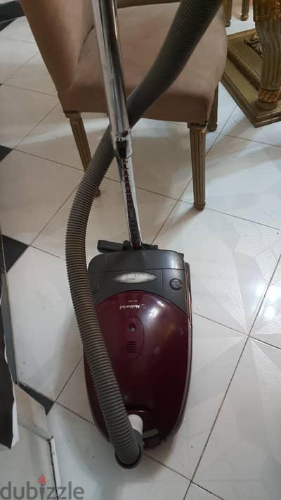 مكنسة كهربائية ناشيونال مستعمله بحالة ممتازه جدا