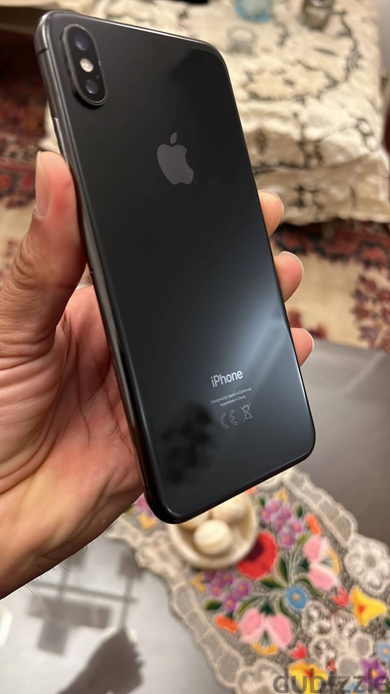 Apple - iPhone XS Max 1