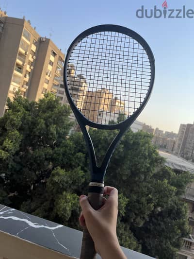 Tennis racket