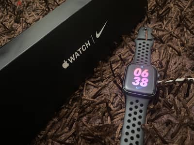 Apple watch se nike edition