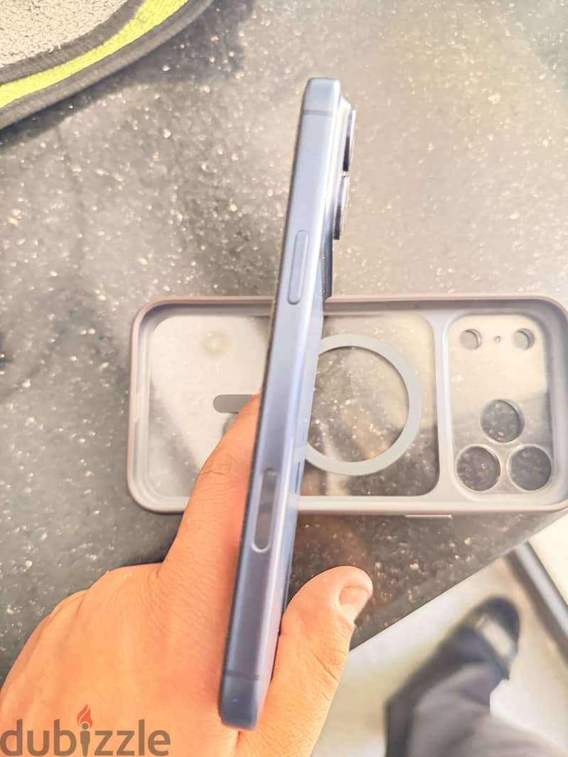 Apple - iPhone 17 Pro Max 1