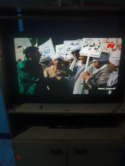 للبيع شاشه سامسونج 32 بوصه