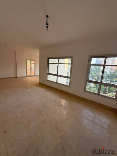 Apartment for Rent – New Lease Law | Madinaty B8   Discover a spacious family apartment in one of the most desirable areas of Madinaty, offering comfort, privacy, and a prime location close to all essential services.    Location: Madinaty – B8  Area
