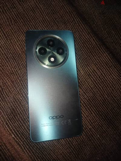 OPPO Reno12 F