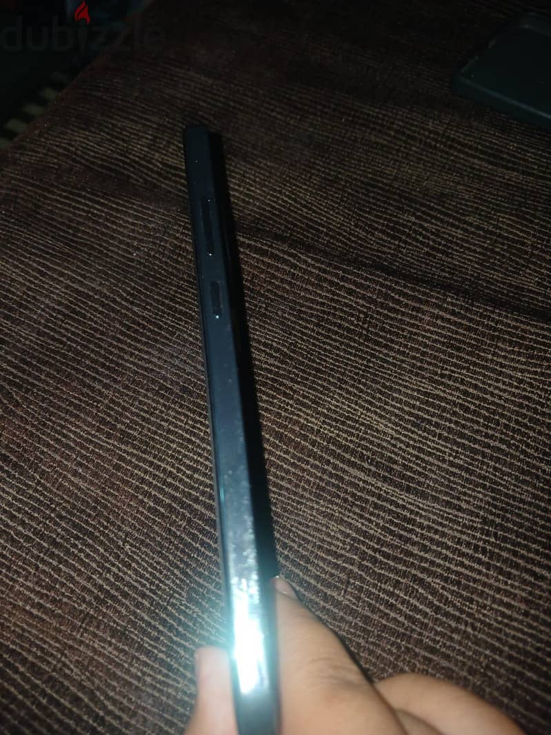 OPPO Reno12 F 4