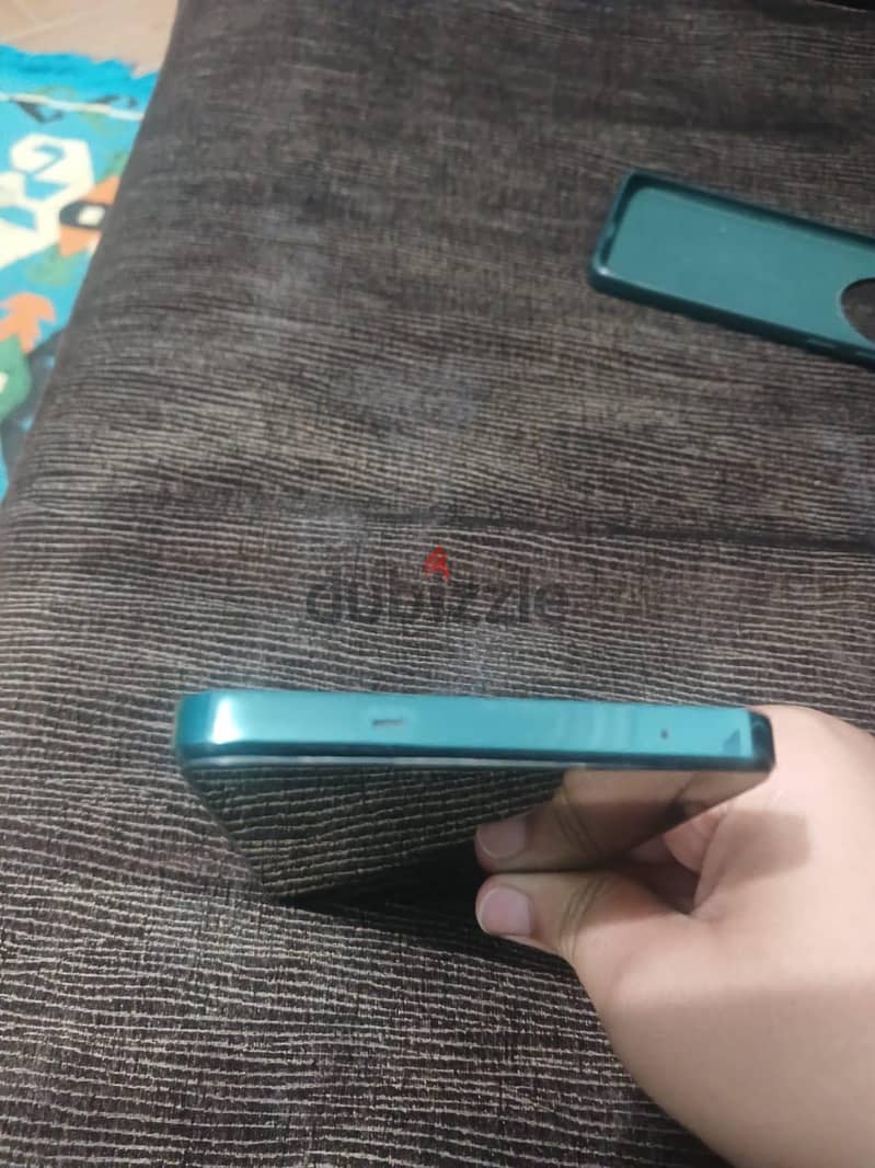 OPPO Reno12 F 7