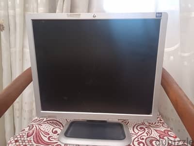 LCD monitor HP 19 inch شاشة ماركة HP + Gamma Keyboard