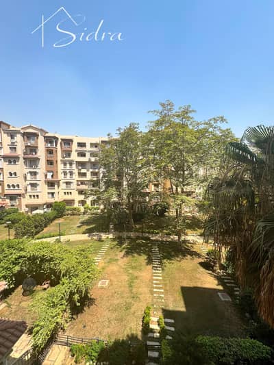 Apartment for sale with an area of 135m near services and open-air mall B1