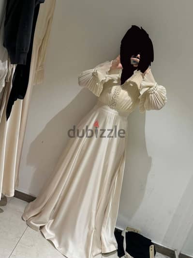 used only 2 hrs مستخدم ساعتين و بحالة ممتازه