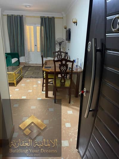 For rent, a furnished apartment in the third gathering next to the German University directly and next to Mega Mall and New Cairo Hospital and near Arabella Square. The apartment is air-conditioned and super lux finished on the third floor.