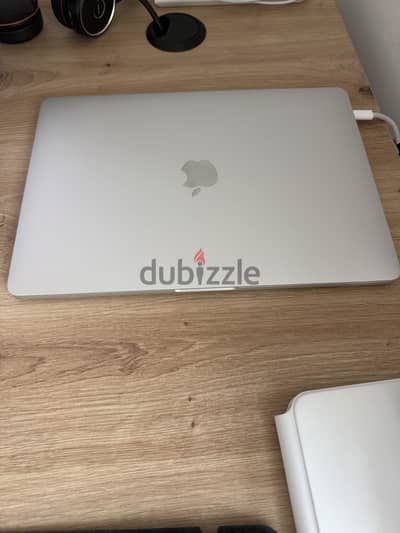 MacBook Pro 13-inch 2018 (Four Thunderbolt 3 Ports)